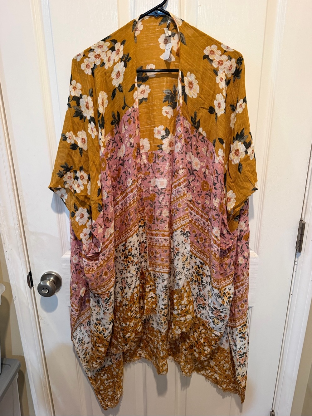 American Eagle Outfitters Floral Mix Kimono in Mustard & Pink